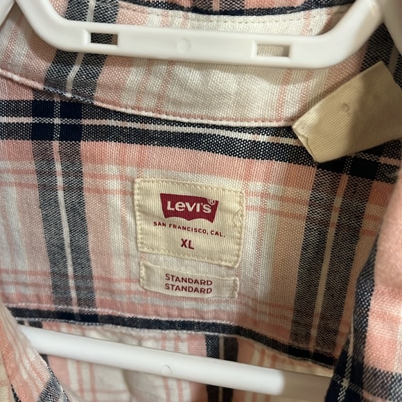 Levis Flannel - Picture 2 of 3